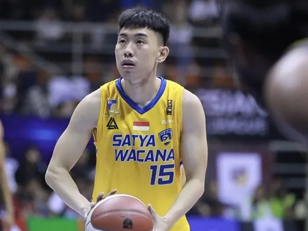 Guard Satya Wacana, Andre Adriano. (Images: Getty)