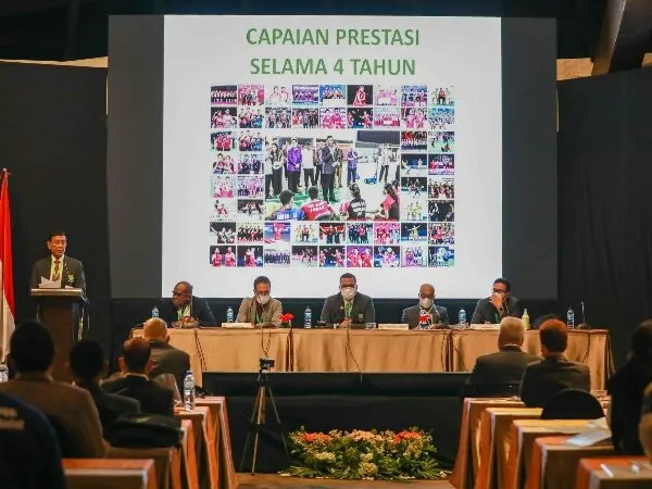 Laporan Pertanggungjawaban Ketua Umum PP PBSI, Wiranto Diterima Peserta Munas