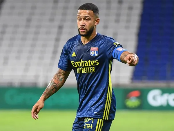 Striker Lyon, Memphis Depay.