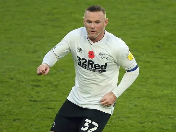 Striker Ferby County, Wayne Rooney.