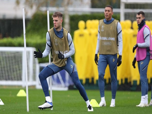 Joe Rodon Akui Sulit Konsentrasi Jelang Pindah Ke Tottenham Oktober Lalu