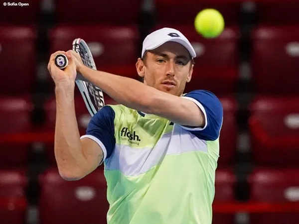 John Millman melalui jalan terjal demi melaju ke perempatfinal Sofia Open