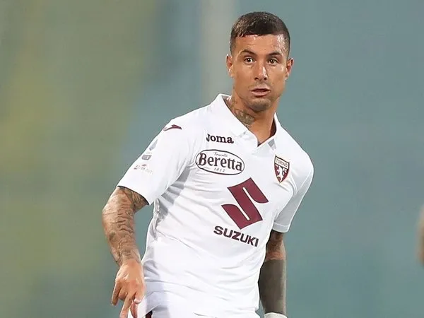 Inter dan AS Roma Saling Sikut Dapatkan Bek Torino Ini
