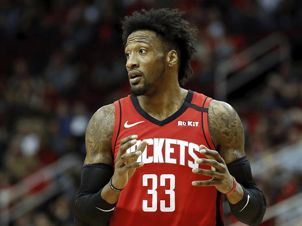 Robert Covington Danai Pengembangan Basket di Kampusnya
