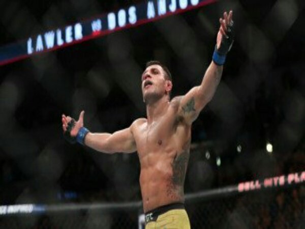 Rafael Dos Anjos Langsung Tantang McGregor Usai Menang di UFC