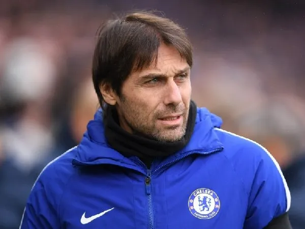 Antonio Conte sempat memasukkan nama Lukaku dan Van Dijk ke dalam daftar belanja Chelsea di tahun keduanya setelah berhasil memenangkan titel Premier League.
