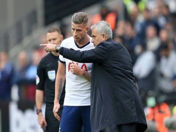 Alderweireld Peringatkan Rekan-Rekannya di Tottenham Tentang Mourinho