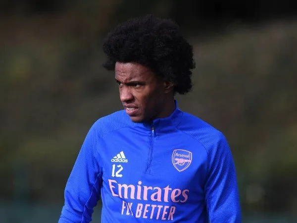Willian melakukan perjalanan ke Dubai tanpa seizin Arsenal