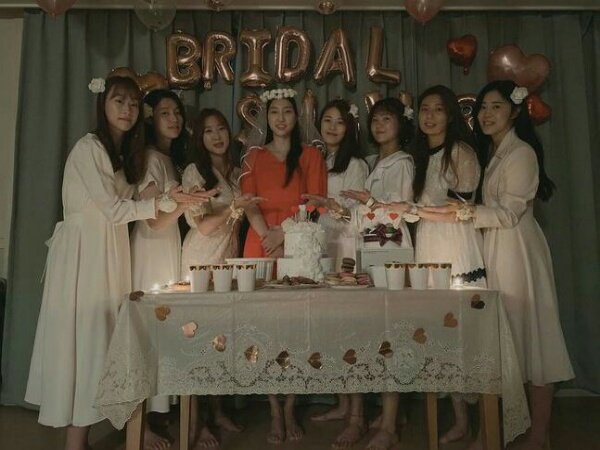 Sung Ji Hyun Posting Foto Pranikah Bersama Tim Nasional Korea Selatan