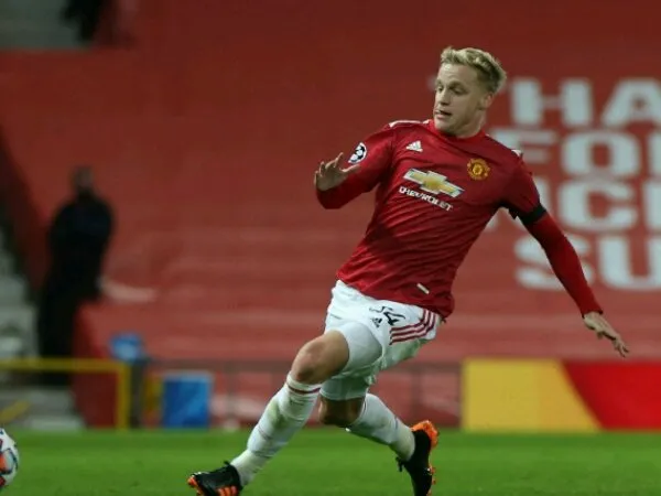 Donny van de Beek: Saya Bisa Bermain di Banyak Posisi di Manchester United