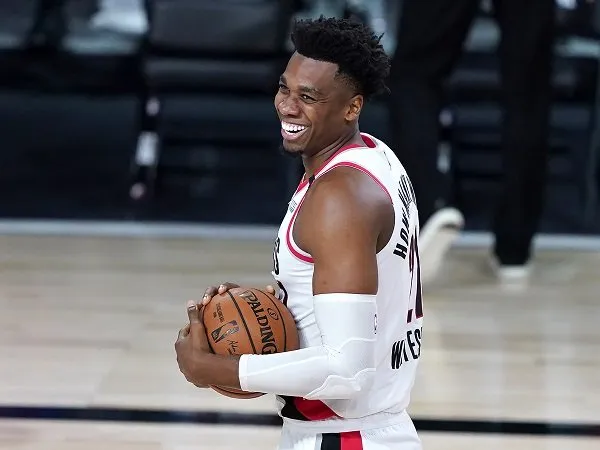 Hassan Whiteside akan berseragam Sacramento Kings musim depan.