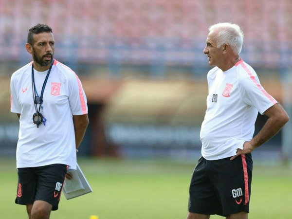 Mario Gomez Ceritakan Pengalamannya Saat Bertanding Menghadapi Maradona