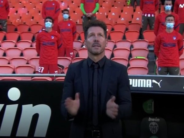 Simeone Tak Mampu Sembunyikan Rasa Kehilangannya Pada Sosok Maradona