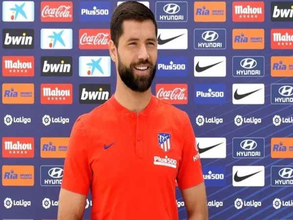 Barcelona mengincar Felipe Augusto