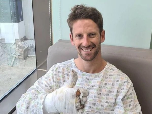Pulang dari Rumah Sakit, Romain Grosjean Ingin Comeback di GP Abu Dhabi