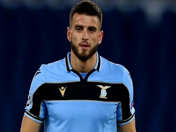 Lazio Pertimbangkan Rekrut Wesley Hoedt Secara Permanen Januari Nanti