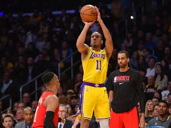 Avery Bradley gugup saat menonton pertandingan Los Angeles Lakers di Orlando.