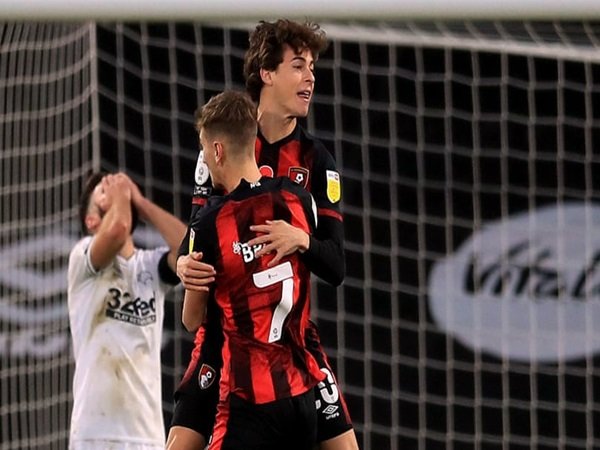 Riquelme Ungkap Peran Besar Trippier Dalam Transfernya Ke Bournemouth