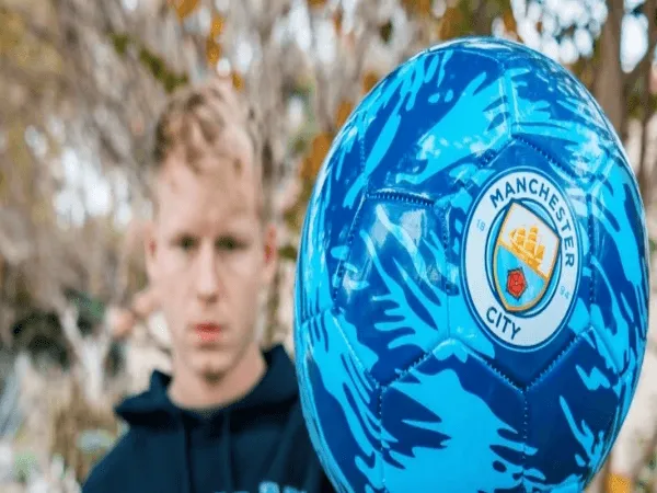 FaZe Clan dan Manchester City Kolaborasi untuk Koleksi Baru 'FaZeCity'