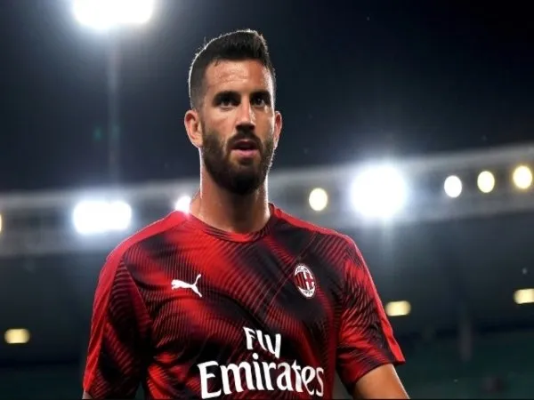 Mateo Musacchio menjadi satu dari dua bek yang dilaporkan bakal dilepas oleh AC Milan / via Getty Images