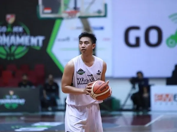 Lama Tak Terlihat, Stefan Carsera Kini Perkuat Louvre Surabaya