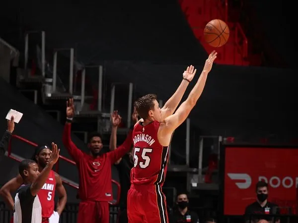 Duncan Robinson jadi kunci kemenangan Miami Heat di Hari Natal.