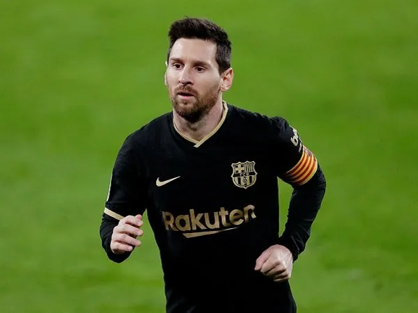 PSG akan meminta Mauricio Pochettino untuk membujuk Lionel Messi bergabung.