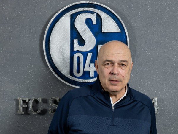 Schalke 04 Resmi Tunjuk Christian Gross Jadi Pelatih Baru