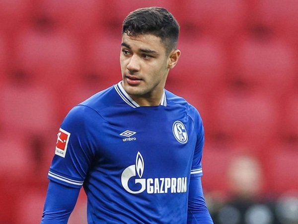 Schalke Pasang Banderol, Milan Incar Peluang Bajak Kabak