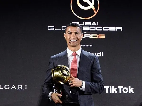 Cristiano Ronaldo menjadi pemain terbaik abad ke-21 versi Globe Soccer Awards.
