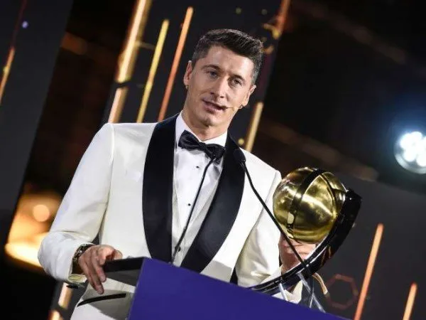 Robert Lewandowski Disebut Rebut Penghargaan dari Ronaldo