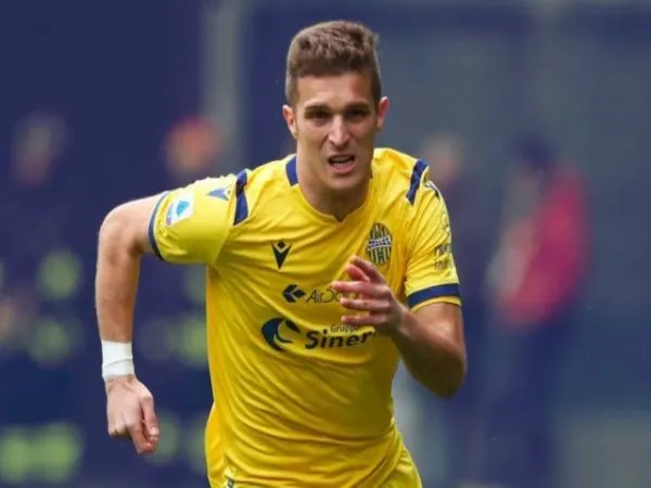 Lazio batal dapatkan servis Lazovic