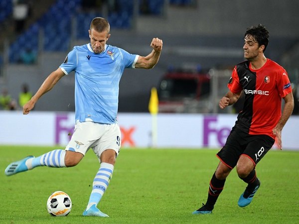 Transfer Defender Lazio Denis Vavro Ke Genoa Terancam Gagal