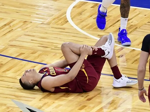 Dante Exum menepi dua bulan usai derita cedera betis.