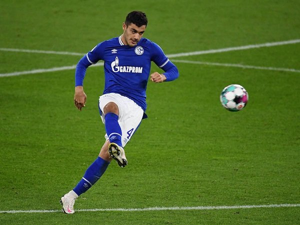 Manchester United Temani Milan dan Liverpool Buru Ozan Kabak