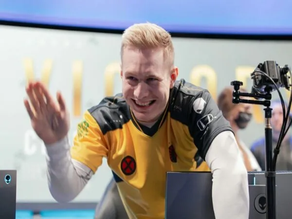 Broxah Absen Bela CLG di LCS Lock-In Karena Masalah Visa