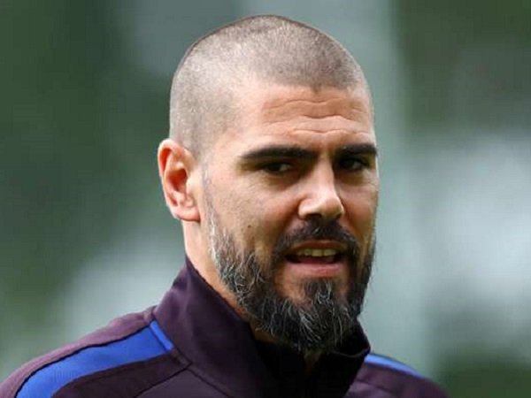 Valdes Dikabarkan Bakal Kembali Masuk Staf Pelatih Barcelona?