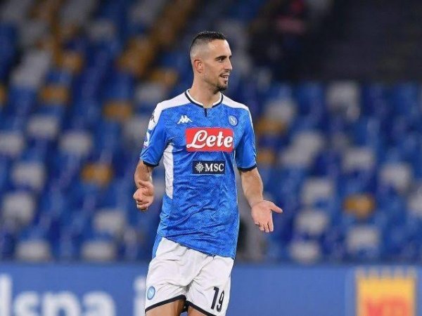 Lazio Pertimbangkan Rekrut Defender Napoli di Musim Pa