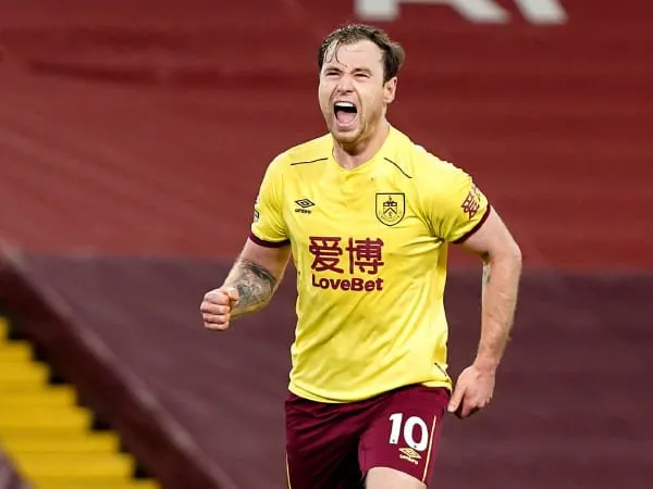 Liverpool Jadi Korban Gol Ke-100 Ashley Barnes Bagi Burnley