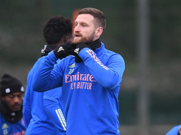 Shkodran Mustafi Bertahan di Arsenal sampai Akhir Musim