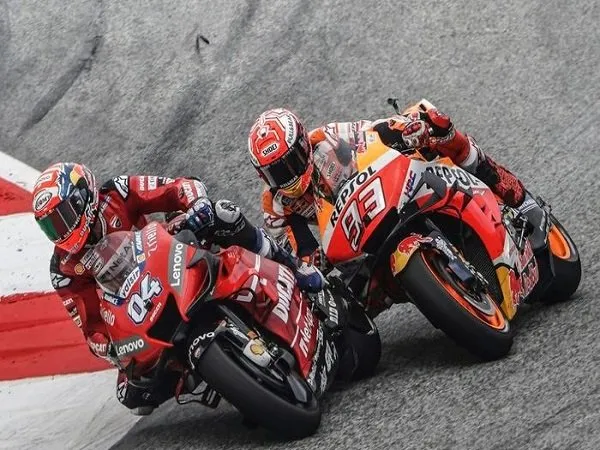 Andrea Dovizioso ingin posisi pebalap reguler di skuat Repsol Honda.
