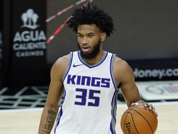 Buddy Hield tak suka Marvin Bagley III terus dikritik secara negatif.