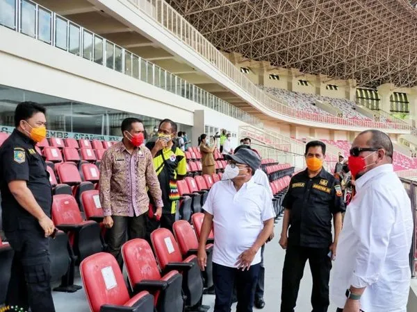 Stadion untuk Pembukaan PON ke-XX Dicek DPD RI dan Kemenpora