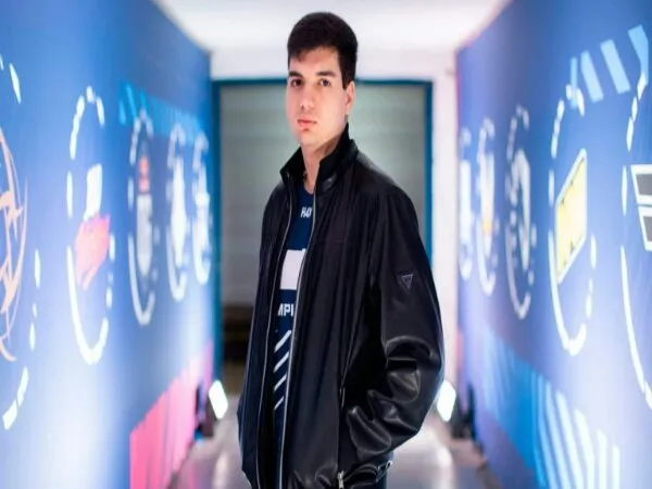 Pulih Pasca Operasi, poizon Kembali ke Roster Aktif Complexity Gaming