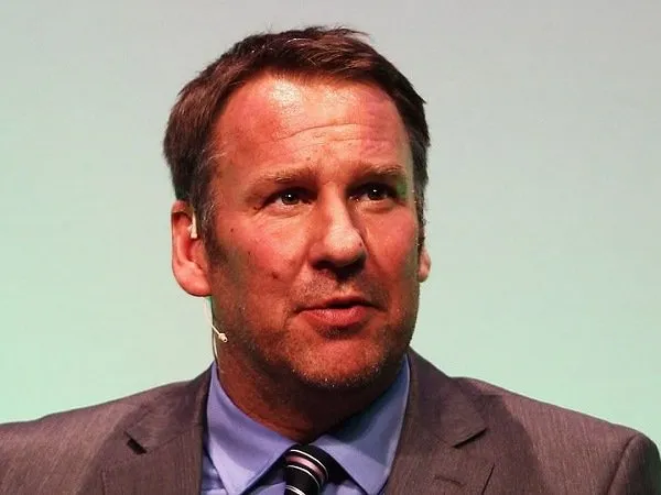 Paul Merson sarankan Liverpool untuk parkir bus
