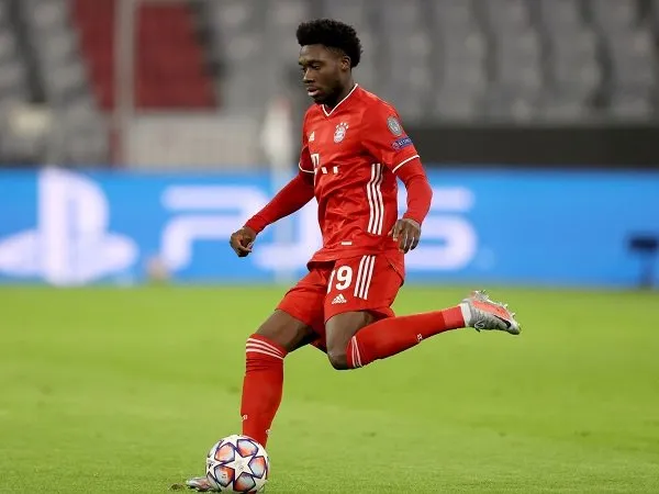 Alphonso Davies ingin memperebutkan Ballon d'Or.
