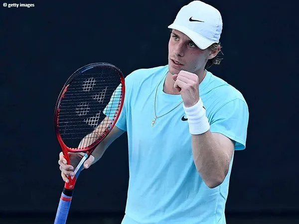 Denis Shapovalov meluncur ke babak ketiga Australian Open 2021