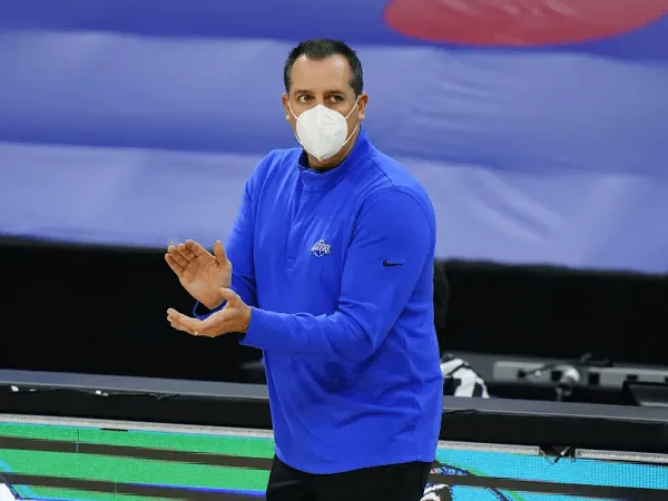 Frank Vogel ingatkan Lakers agar tidak lengah di awal pertandingan lagi.