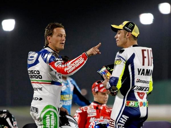 Gibernau Beberkan Sisi Buruk Valentino Rossi yang Suka Tebar Kebencian