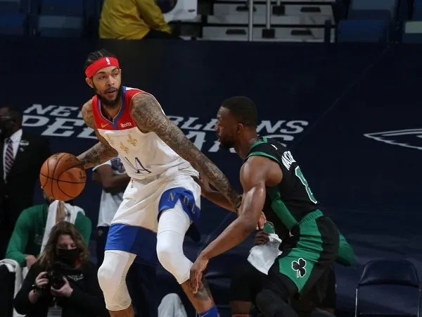 New Orleans Pelicans berjuang keras untuk habisi Boston Celtics.